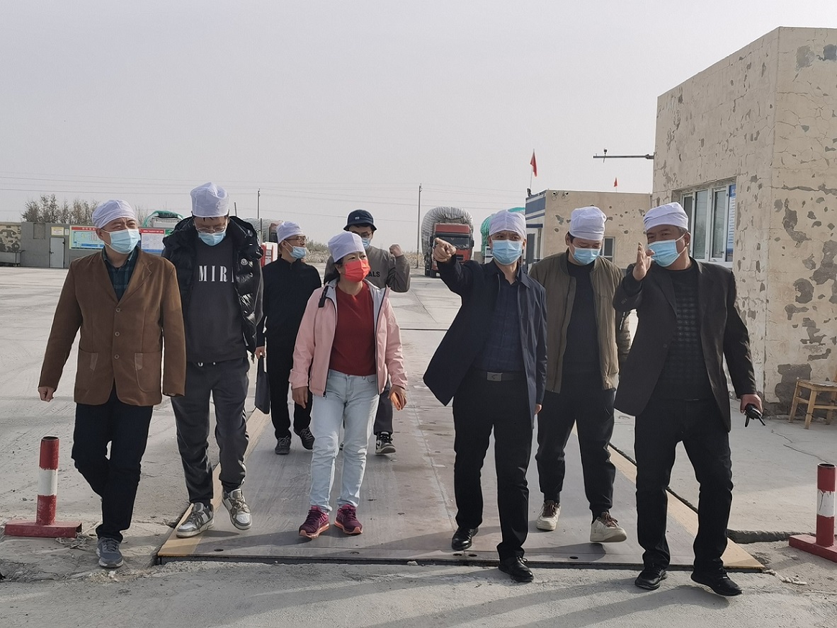 李林、樊治強(qiáng)一行到省棉麻集團(tuán)基地督導(dǎo)調(diào)研安全生產(chǎn)、棉花儲備工作